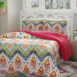 Larue Reversible King Duvet Cover Set